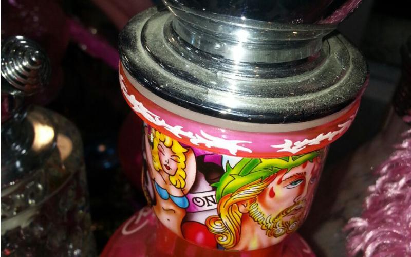 المركز الكاثوليكي يستنكر نشر صور مسيئة للسيد المسيح على زجاجات الأراجيل