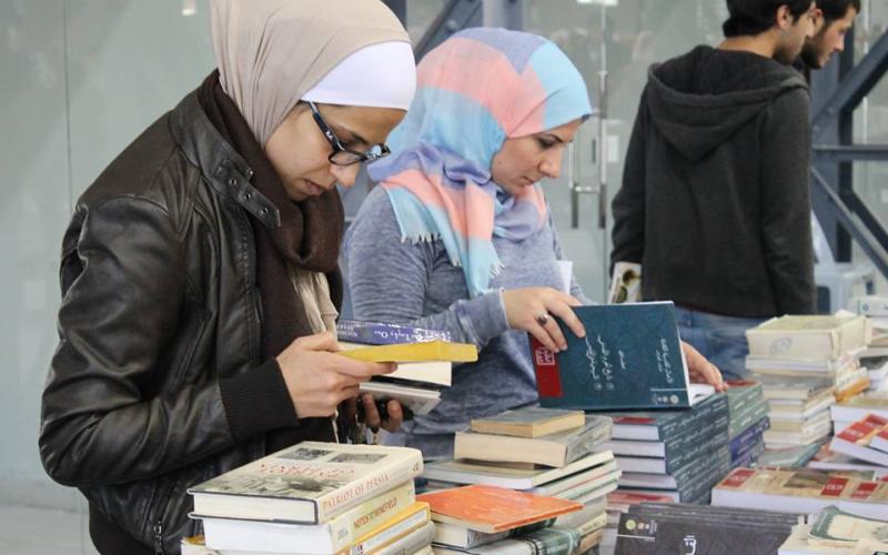 انطلاق معرض كتاب "القراءة كرامة" السبت