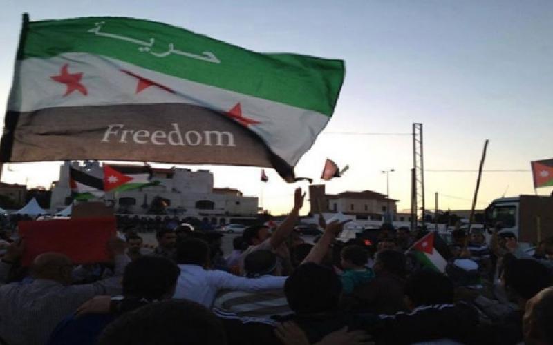 لاجئون يحتفون بذكرى اندلاع الثورة السورية