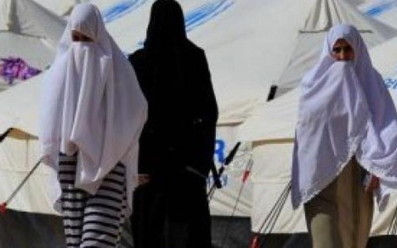 عوائق "تنظيمية" تحول دون تثبيت اللاجئين لعقود الزواج