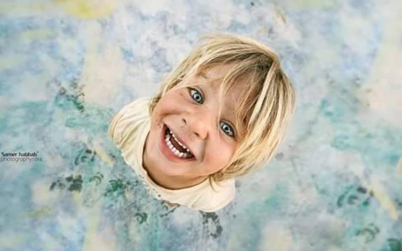 جبريل طفل سوري بطلة أوروبية يجذب عدسات الكاميرات