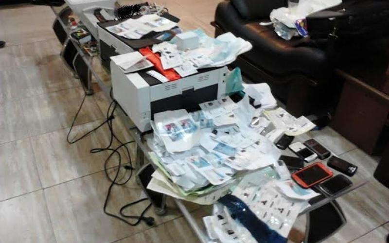 القبض على مزوري بطاقات لاجئين سوريين