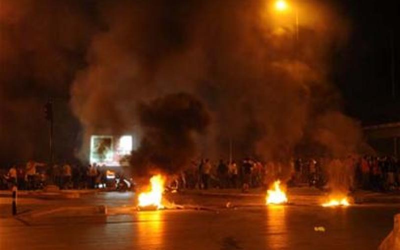 إصابة شاب وإغلاق الطريق الرئيسية في غور المزرعة إثر مشاجرة