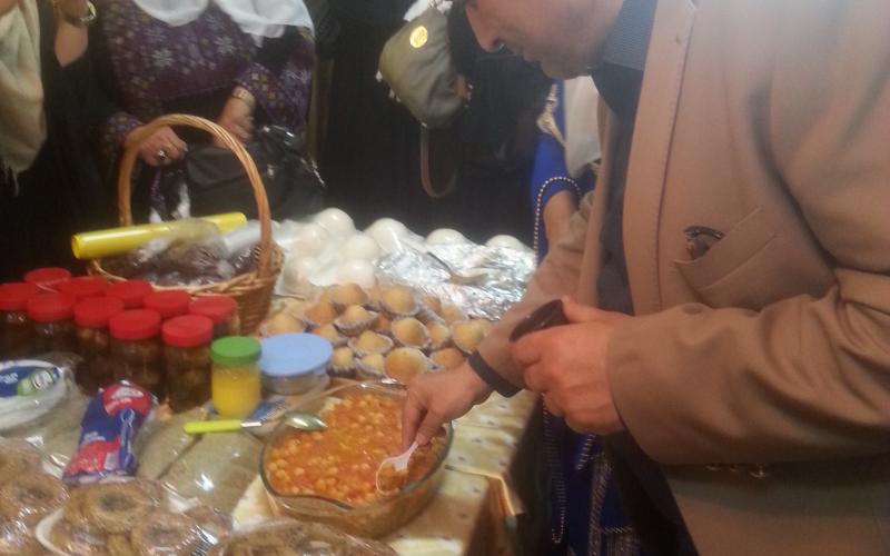 مشروع لاقامة معرض دائم لمنتجات ربات البيوت بالزرقاء