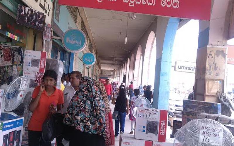 بنغال وباكستانيون بالظليل .. من عمال وافدين إلى أزواج وأصهار مقيمين