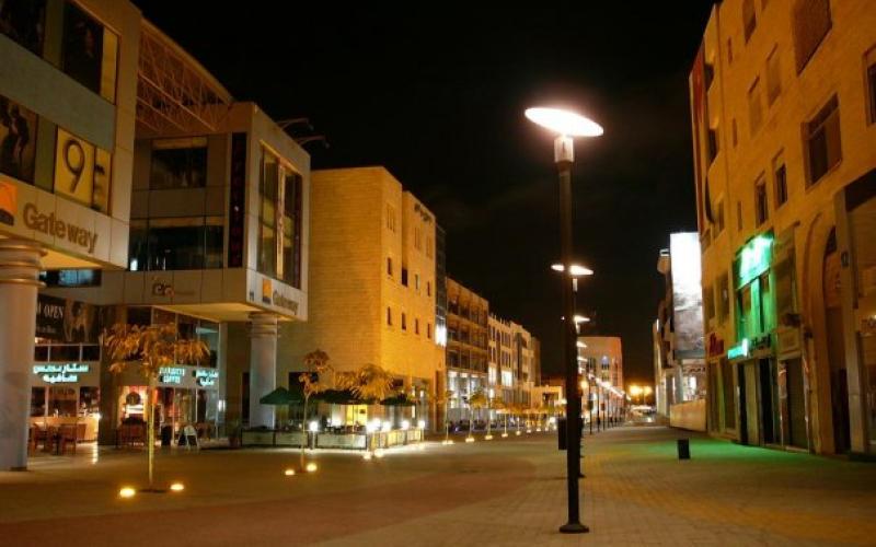 شارع الوكالات يفقد عصب حياته من جديد