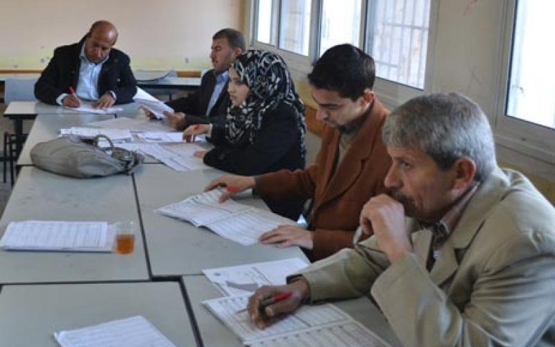 بدء فرز دفاتر "التوجيهي"