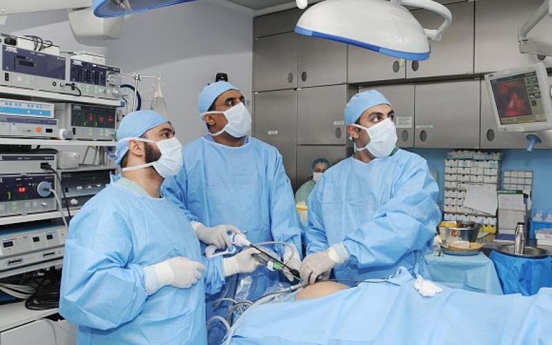 تكرار الأخطاء الطبية وانتظار منذ 12 عاماً لإقرار قانون المساءلة