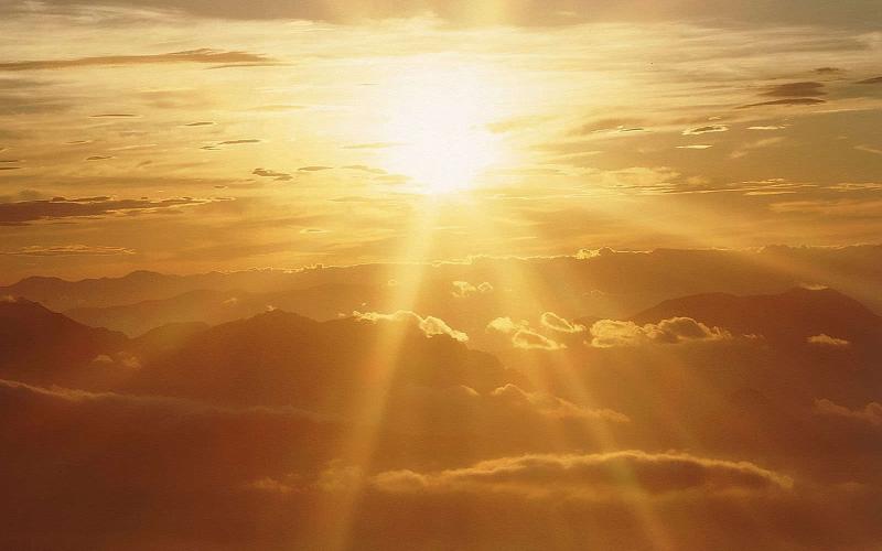 تحذيرات من ضربات الشمس