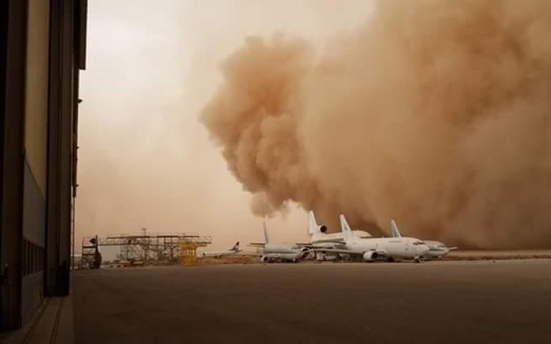 تغيير مواعيد رحلات جوية بسبب العاصفة الرملية