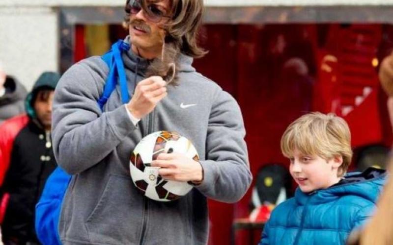 رونالدو ينشر فيديو وهو يستعرض بالكرة متنكرا بشوارع مدريد