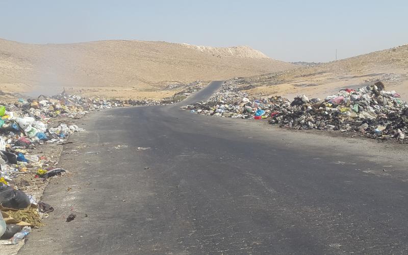  سوق سوداء للنفايات بالزرقاء تديرها "عصابات مسلحة"