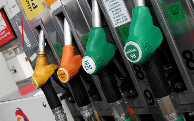 "جذور": ضبابية آلية تسعير المحروقات انتهاك للدستور