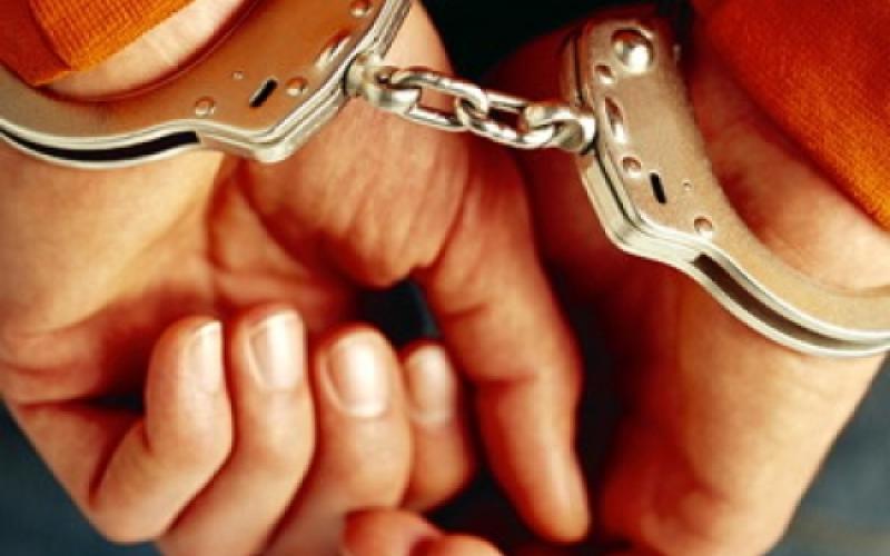 القبض على 12 مروج و15 متعاطٍ للمخدرات