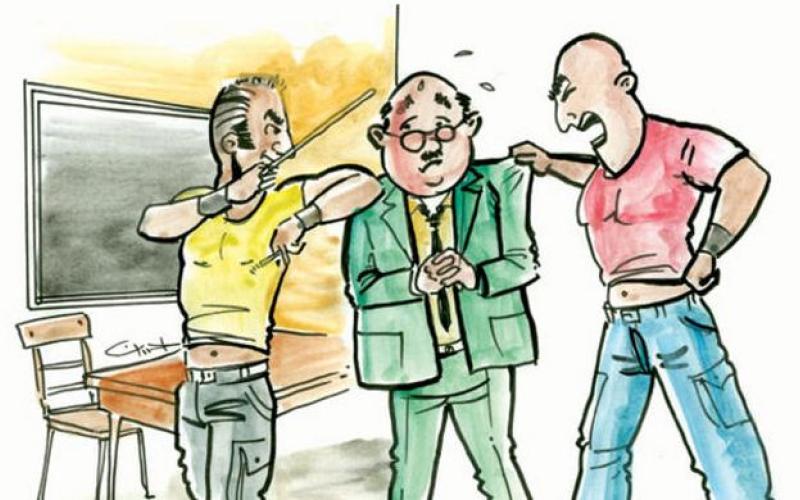 أول يوم دراسيّ يشهد اعتداءً على معلم