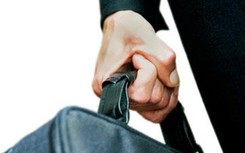 القبض على 10 متهمين بالاحتيال