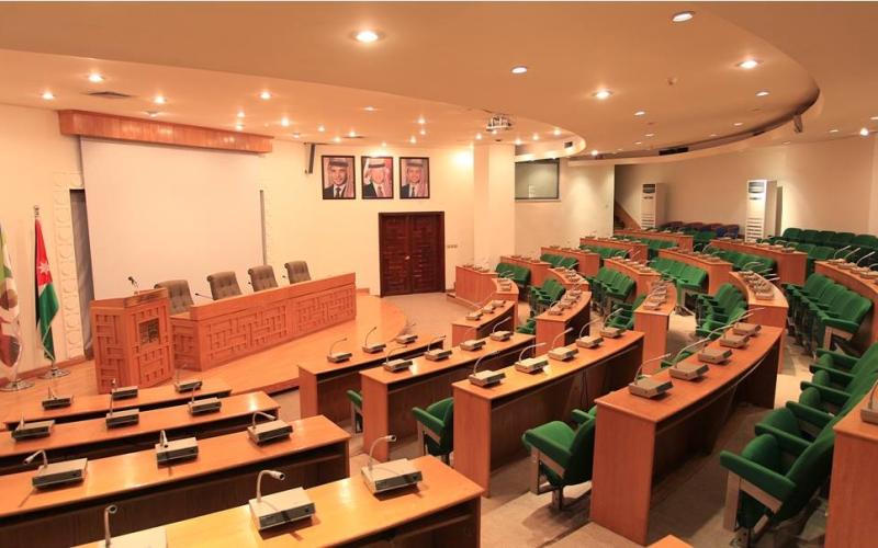 اللجنة المالية بأمانة عمان توصي بضبط الإنفاق وإيجاد آليات للتحصيل