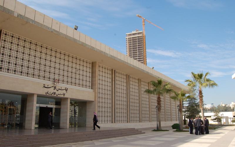 مشتركة الأمة: كوتا للمرأة وشبهة دستورية في اللامركزية