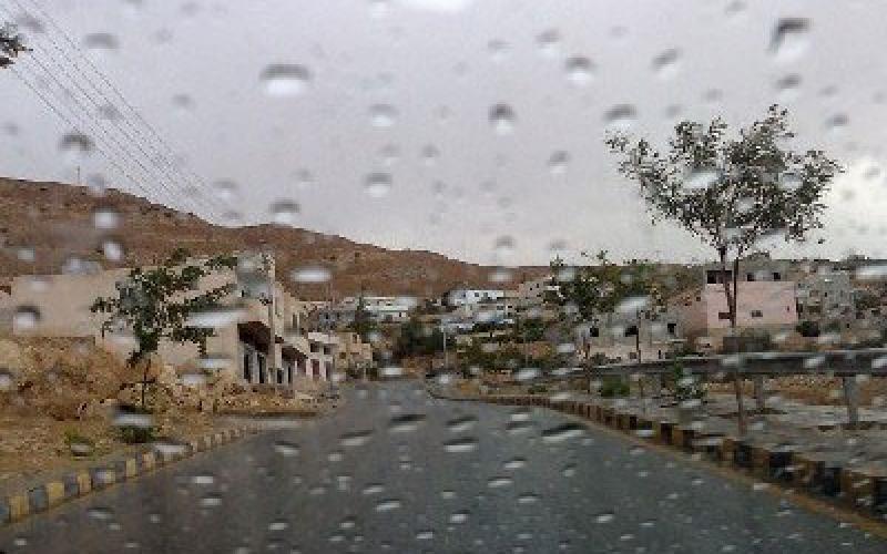 أمطار خفيفة وأجواء غائمة نهاية الأسبوع