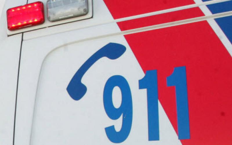 وفاة شخص بتصادم سيارة بخلاط اسمنت