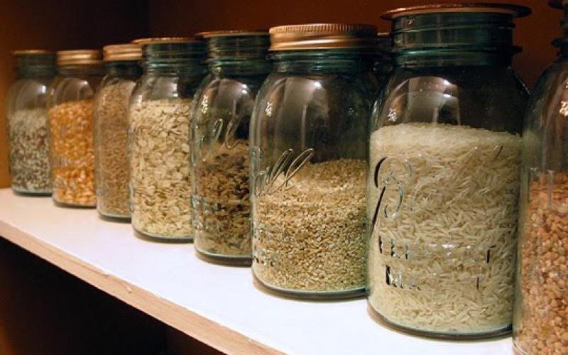 عادات شتوية موروثة لتخزين المواد الغذائية