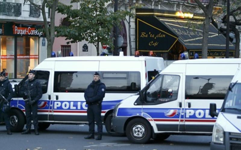 من بيروت إلى باريس.. مفترق طرق لمرحلة انتقالية