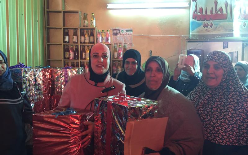 تخريج مشاركات بدورات "مشغل هبة الطبيعة" للمنتجات المصنعة منزليا