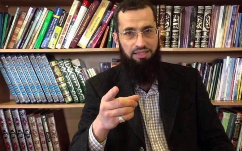 "القنيبي" يعلّق إضرابه عن الطعام