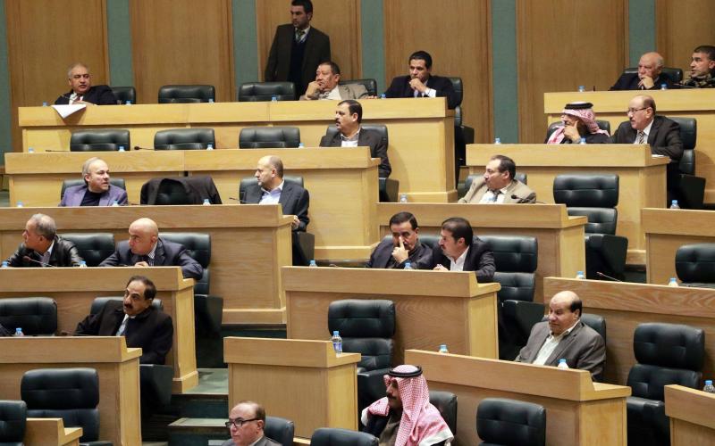 المالية النيابية تقدم ردودها على الموازنة تحت القبة