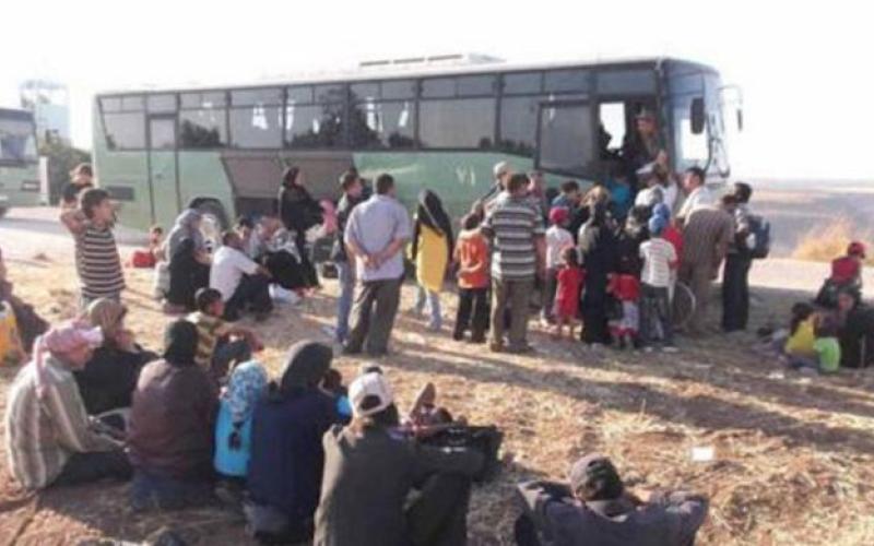 دخول 42 لاجئاً سوريّاً للأردن