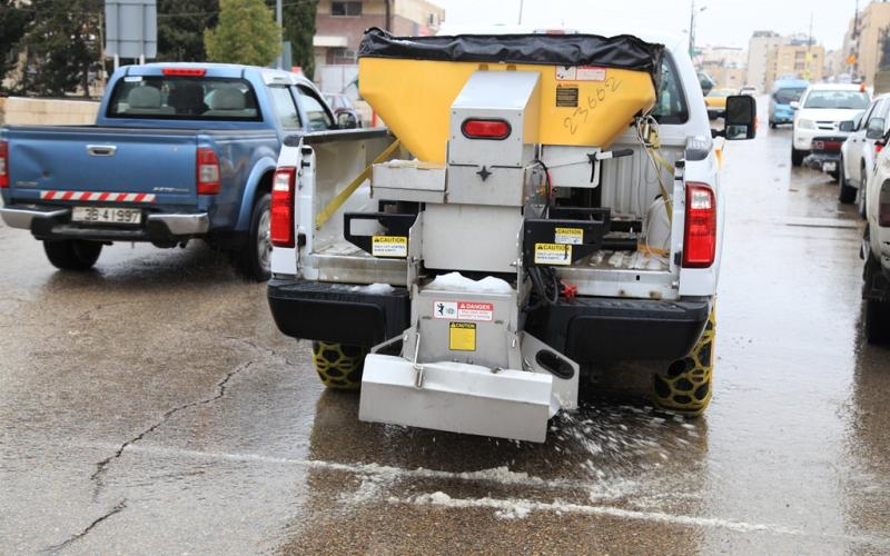 الأمانة تباشر بنثر الملح تحسبا للانجماد