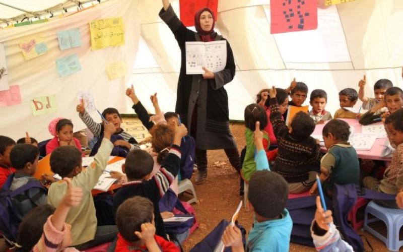 طلبة سوريون ترفضهم مقاعد الدراسة