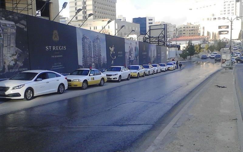 سائقو عمّان العقبة.. أول الاعتصامات بعد خفض أجور النقل