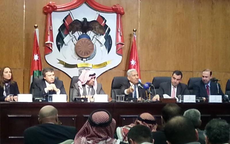 النسور: لا نتسوّل من أحد