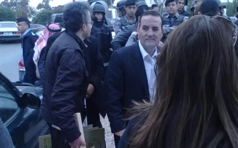 الدرك يفض اعتصام أحزاب أمام النواب ويعتقل قيادات