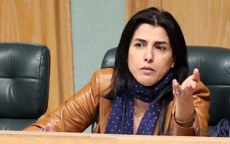هند الفايز تستقيل من النوّاب