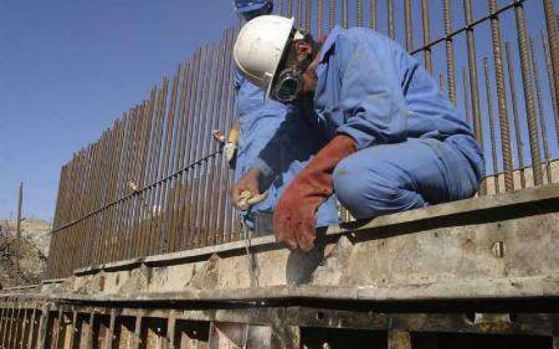 الانتهاء من دراسة "الحد الأدنى للأجور"