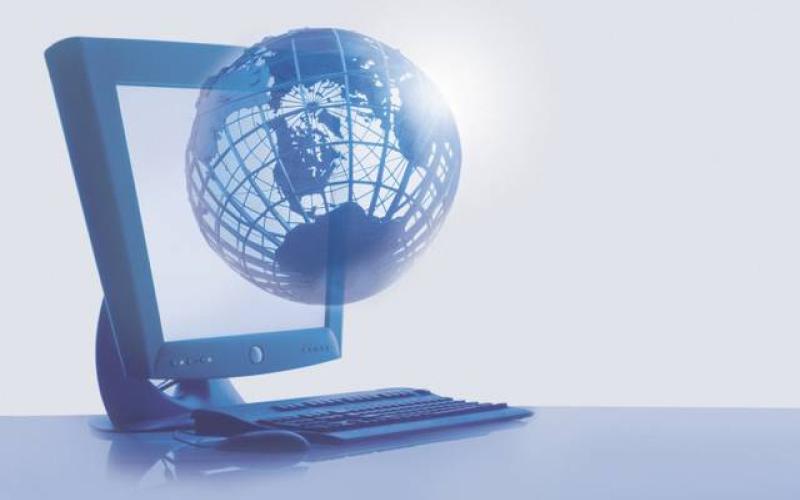 سوريون يسعون لتأمين العمل عبر الفضاء الافتراضي