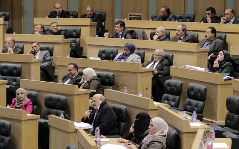 اتهامات نيابيّة للحكومة بقضايا فساد