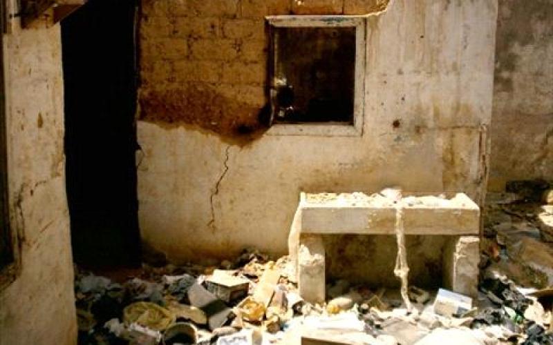 شكاوى من النفايات والبيوت المهجورة في شارع ابو بكر بالغويرية