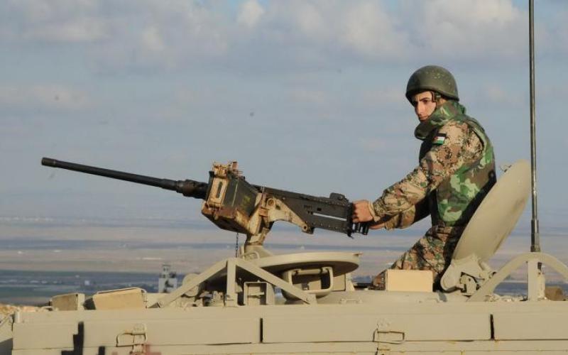 الجيش: القبض على متسلل لدولة مجاورة