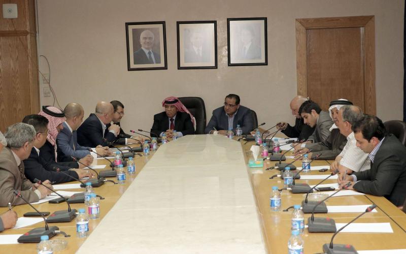 "خدمات النواب" توافق على مؤقت النقل