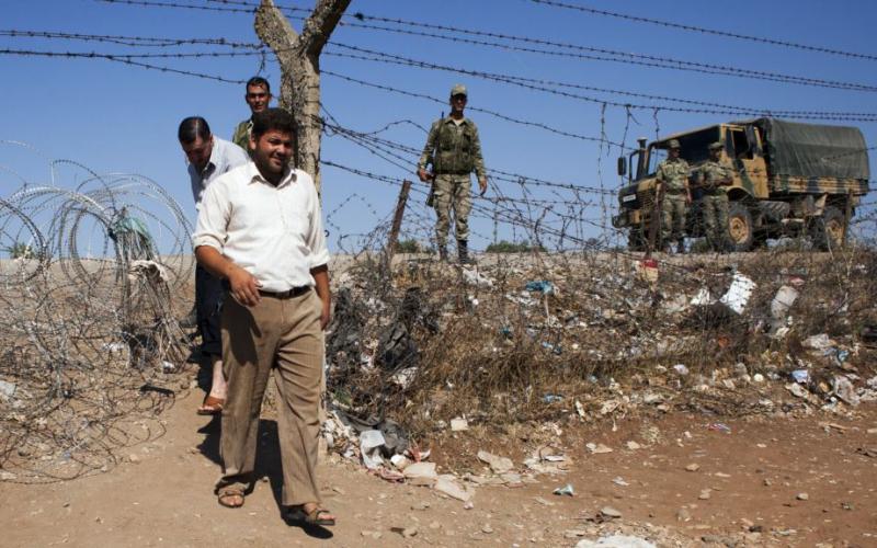 العمالة السورية ومخاوف الإعادة إلى المخيمات أو"القذف"