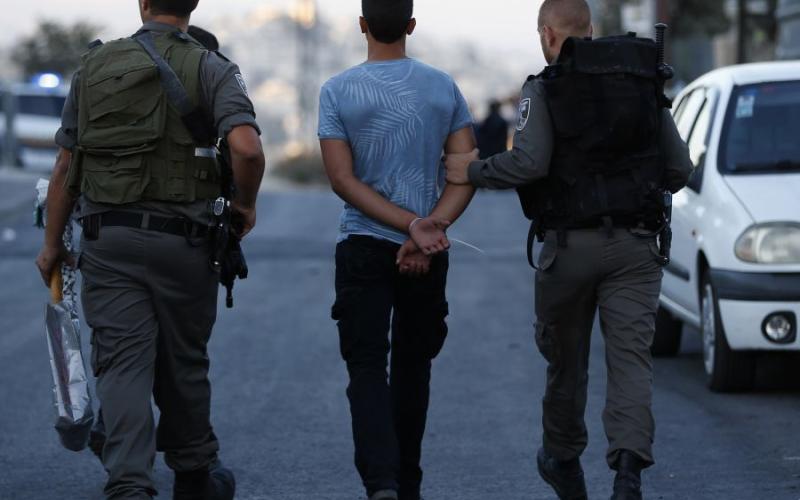الاحتلال يعتقل 17 فلسطينيا