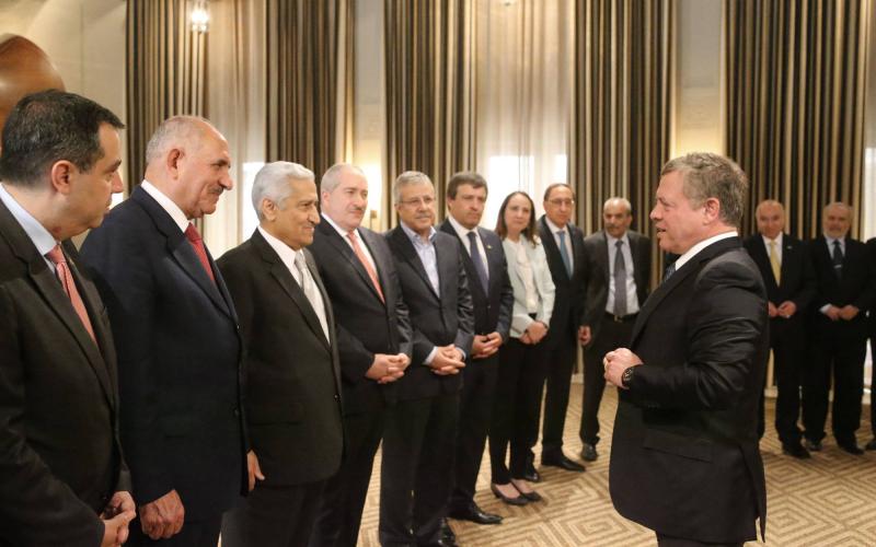 "حلّ" و"استقالة" و"تكليف"