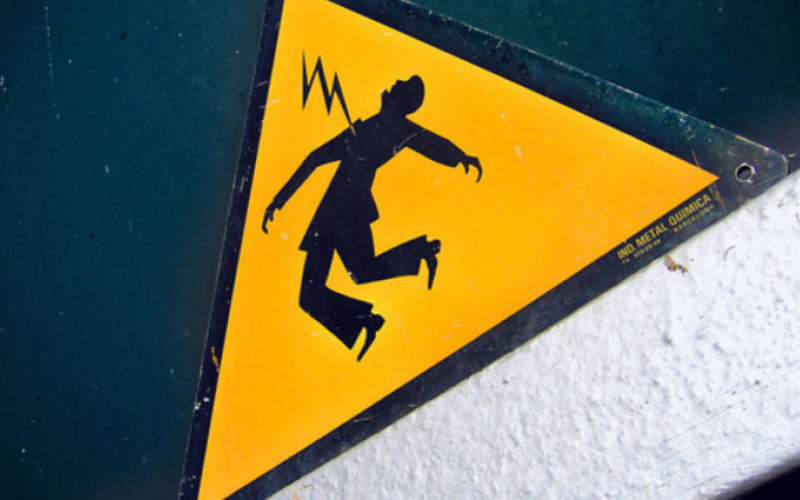 وفاة طفل بصعقة كهربائية في الزرقاء