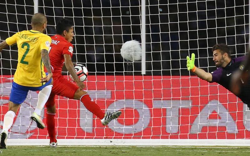 على نهج "يد مارادونا"