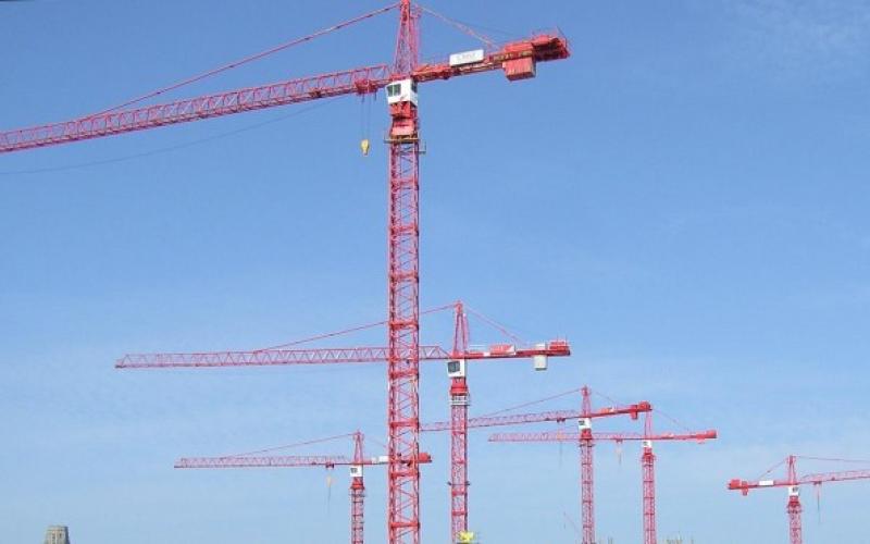 وفاة مصري إثر سقوطه عن رافعة