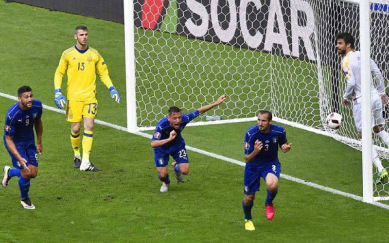 إيطاليا وآيسلندا يكملان عقد المتأهلين لدور الثمانية في اليورو - تقرير صوتي