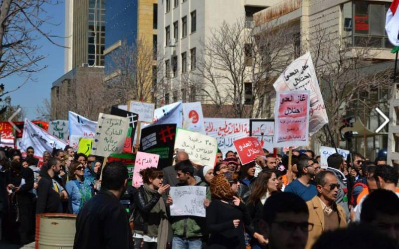 "غاز العدو احتلال" تدرس رفع قضية ضد الحكومة في المحاكم النظامية